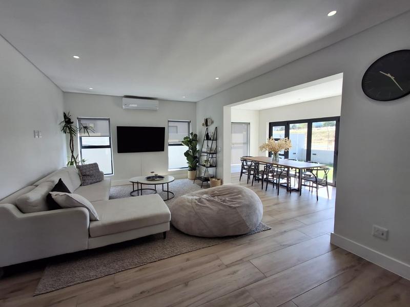 To Let 4 Bedroom Property for Rent in Aan de Wijnlanden Western Cape